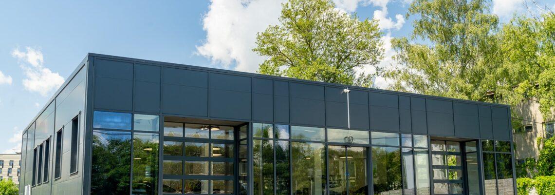 Industrial sectional doors